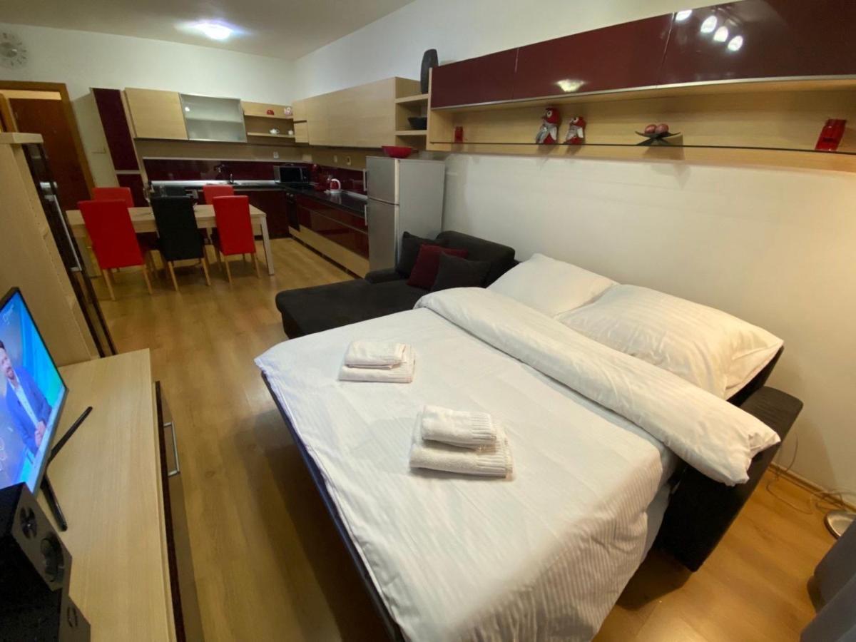 Apartman Velka Lomnica B8 Lejlighed Eksteriør billede